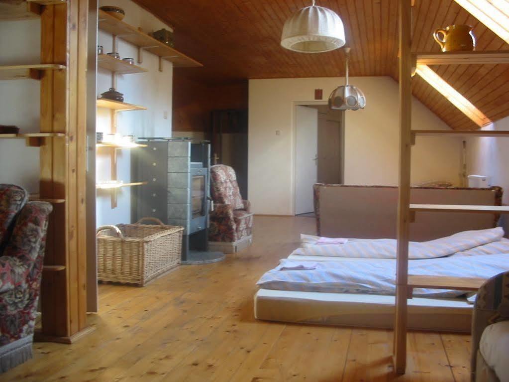 The Zen Hotel - Posticum Oradea Ngoại thất bức ảnh
