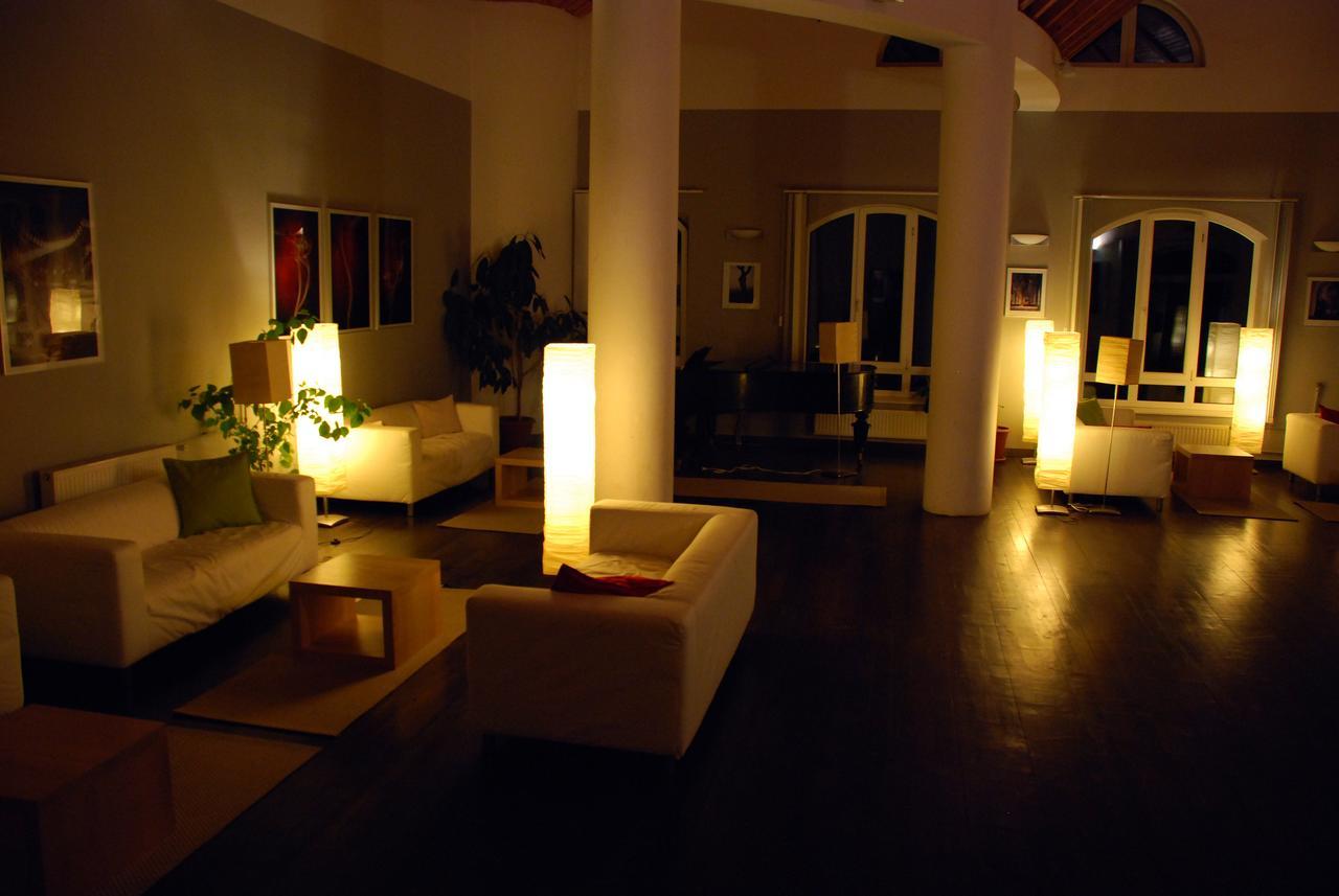 The Zen Hotel - Posticum Oradea Ngoại thất bức ảnh
