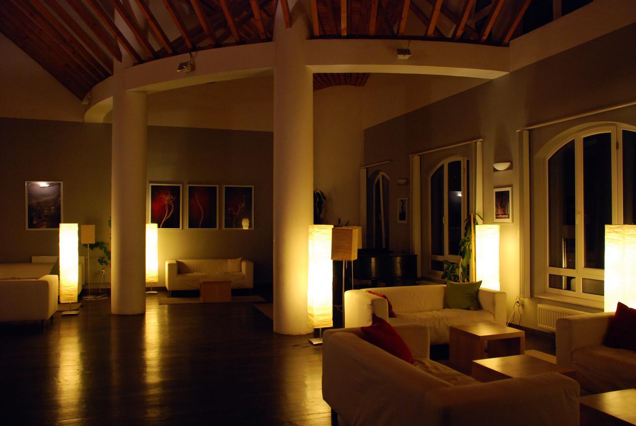 The Zen Hotel - Posticum Oradea Ngoại thất bức ảnh