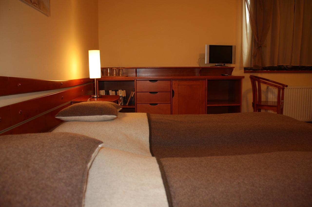 The Zen Hotel - Posticum Oradea Ngoại thất bức ảnh